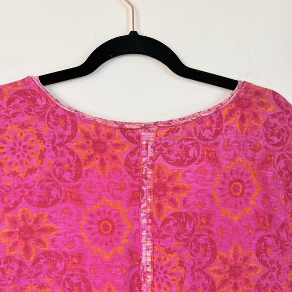 Pilcro Anthropologie 2X Boho Pink Flower Colorful Artsy Raw Hem V Neck Top - Picture 10 of 14